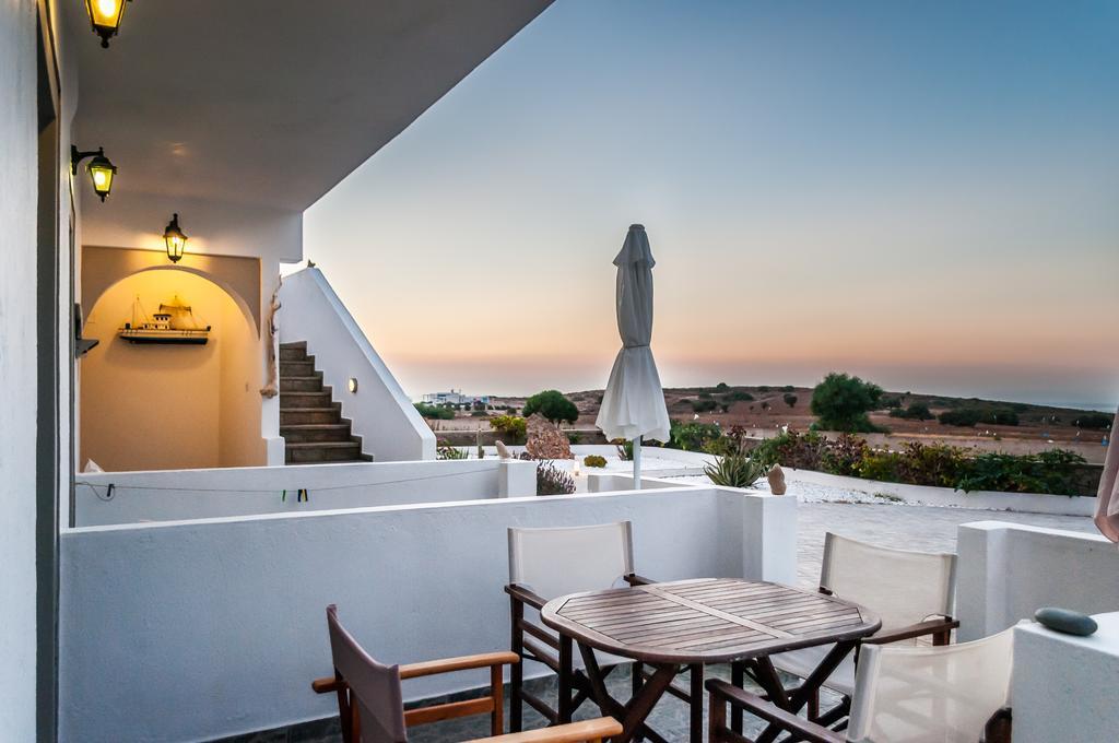 Agnanti View Hotel Pachaina ภายนอก รูปภาพ